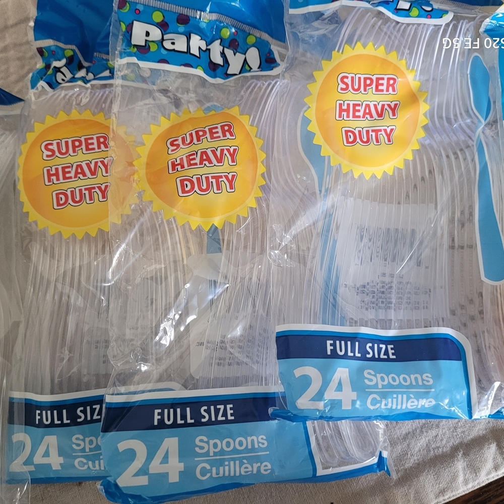 Super Heavy Duty Clear Plastic Spoons - 24 X 3 Pack